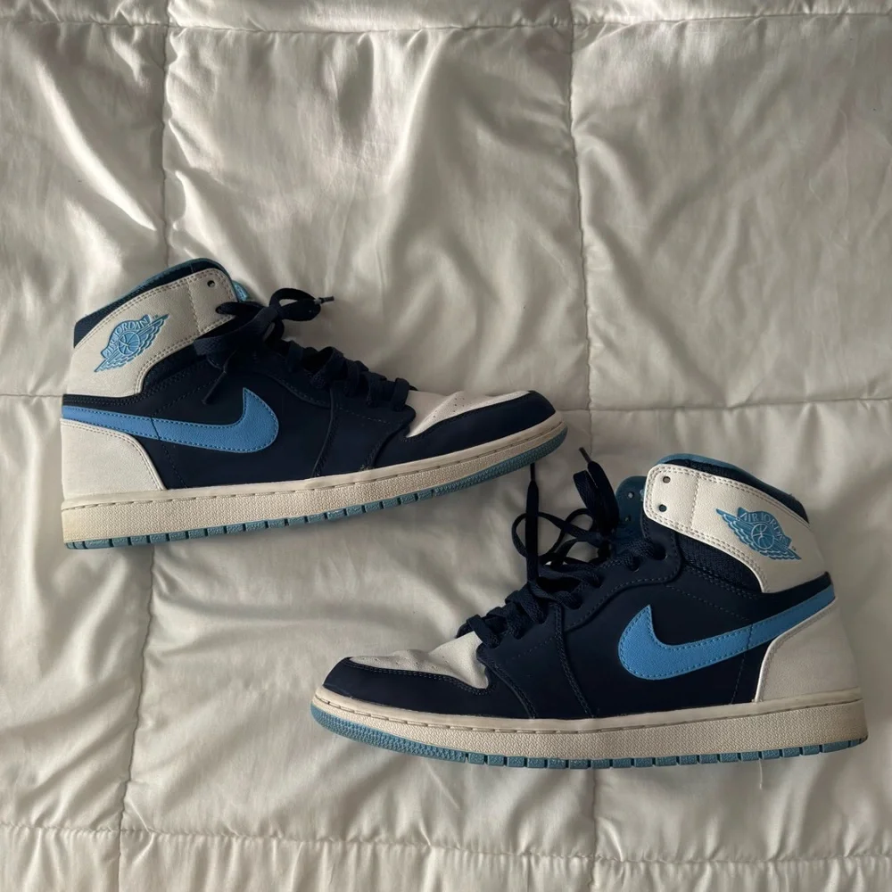 Nike Air Jordan 1 Retro High 'CP3' Sneakers - Picture 5 of 7